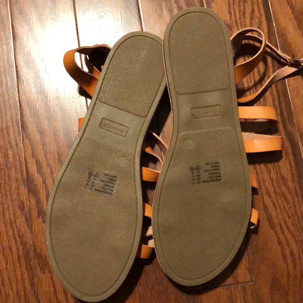 women’s size 12 cognac crossband sandals - Picture 5 of 5